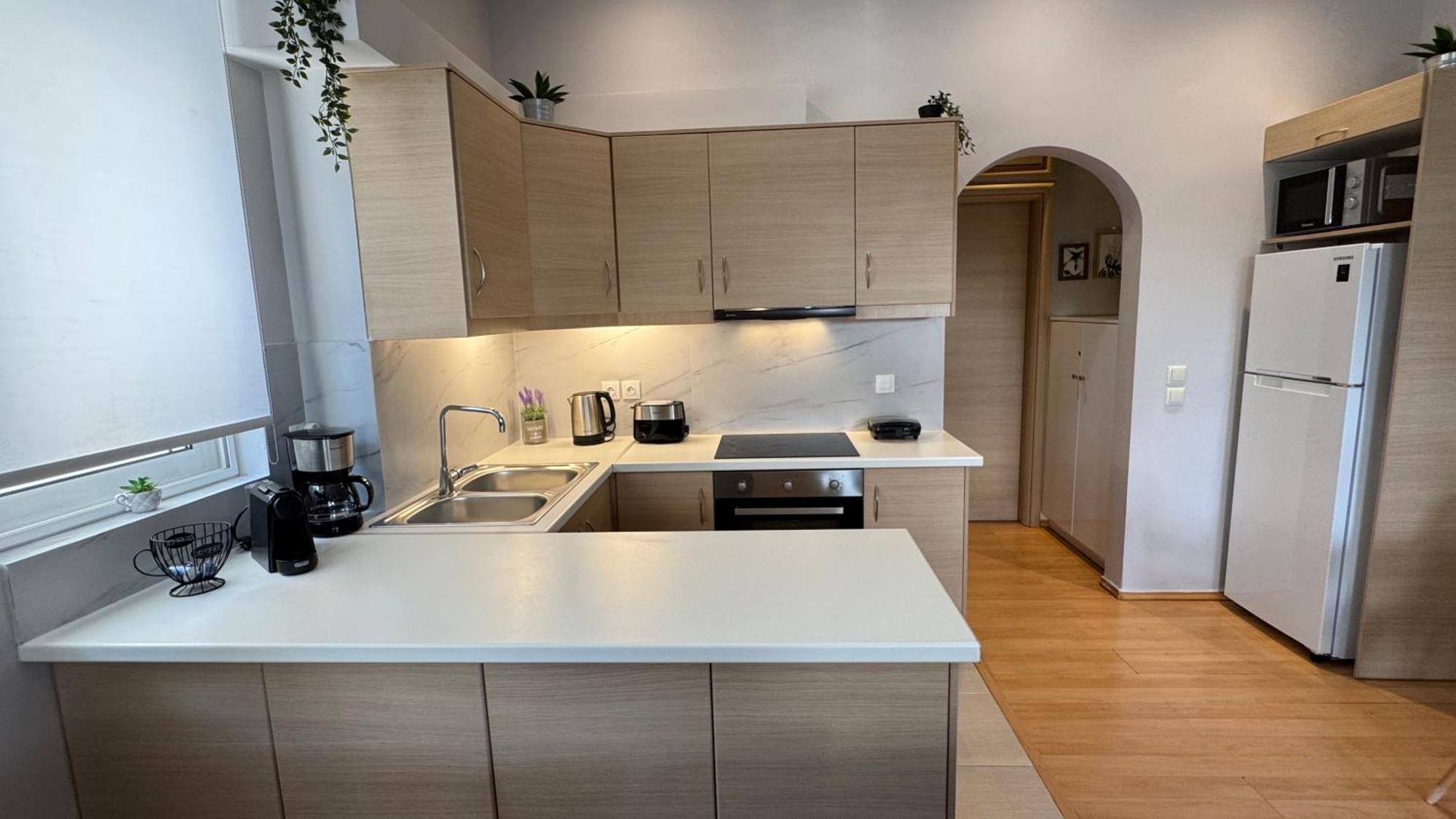 Elegant Glyfada Apartment-Private Garden-Near Metro Athènes Extérieur photo